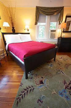 Waypoint House Bed And Breakfast Boyce Екстериор снимка